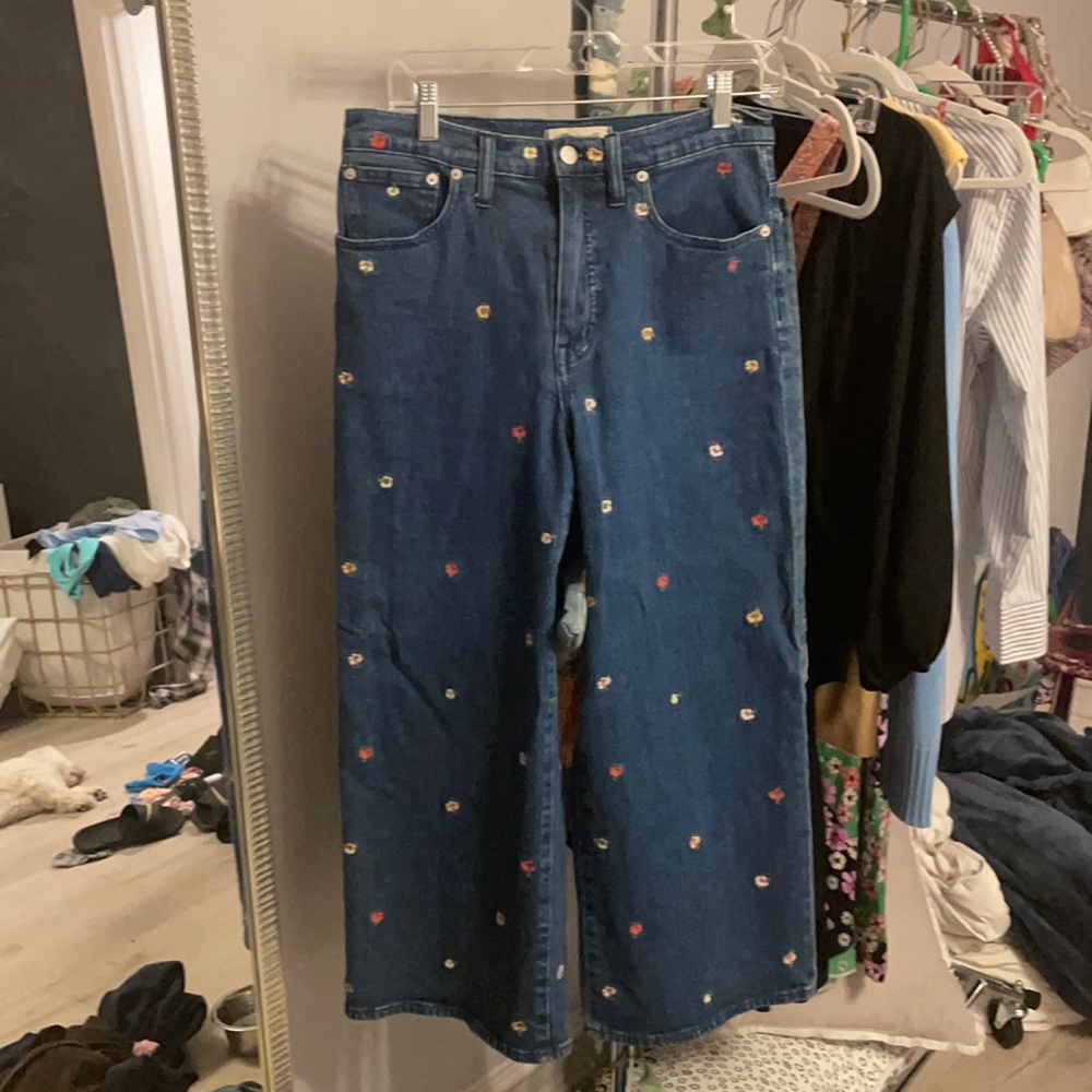 adorable floral embroidery jeans